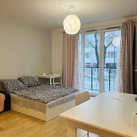 Cybernetyki2 Street Inn Near Airport Варшава Екстериор снимка