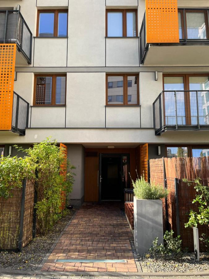 Cybernetyki2 Street Inn Near Airport Варшава Екстериор снимка