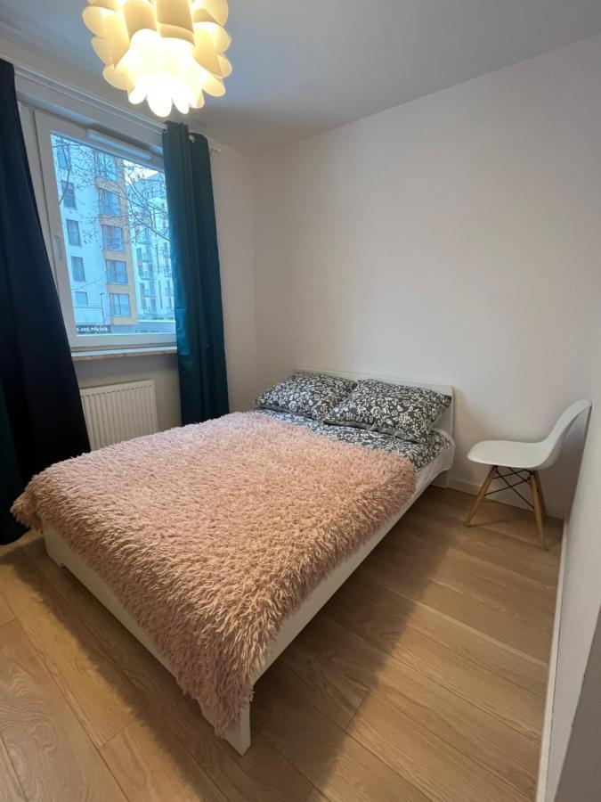 Cybernetyki2 Street Inn Near Airport Варшава Екстериор снимка